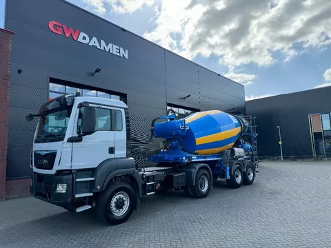 MAN TGS 18.400 4x4 + Betonmixeroplegger 9 m3